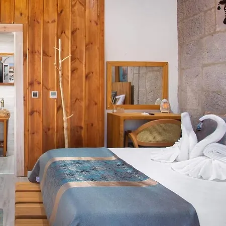 Mir 3* אקסאראי