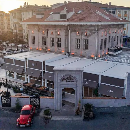 מלון Mir אקסאראי